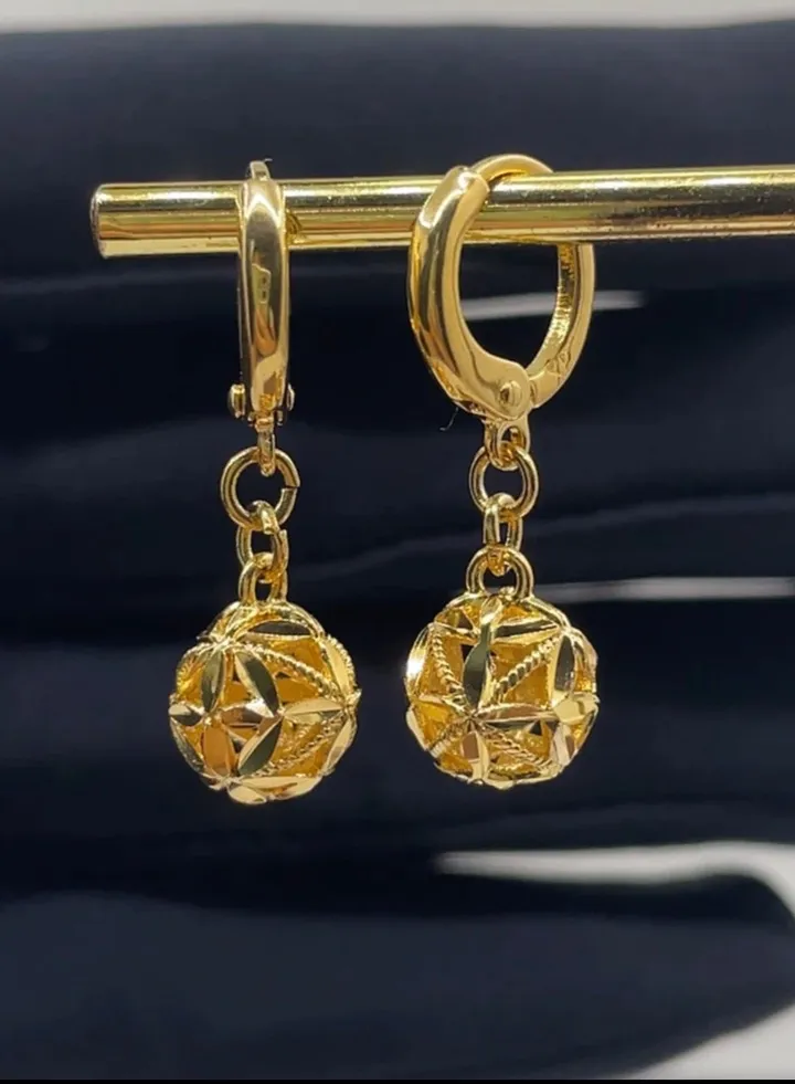 Elegant 18k Gold Plated Earrings For Women