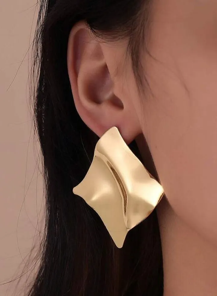 Elegant gold earrings for women.