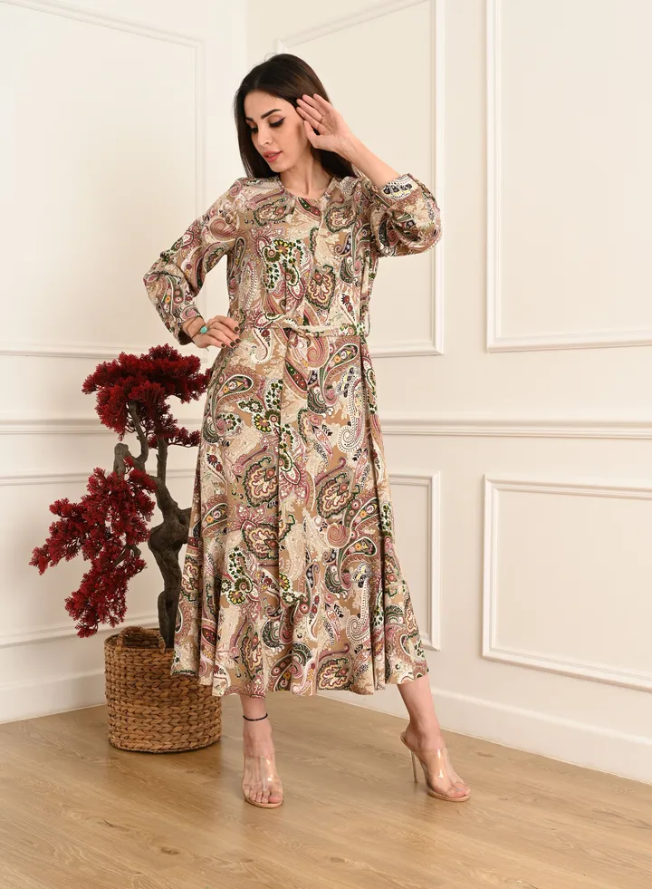 Long elegant dress with long sleeves, multi-colored