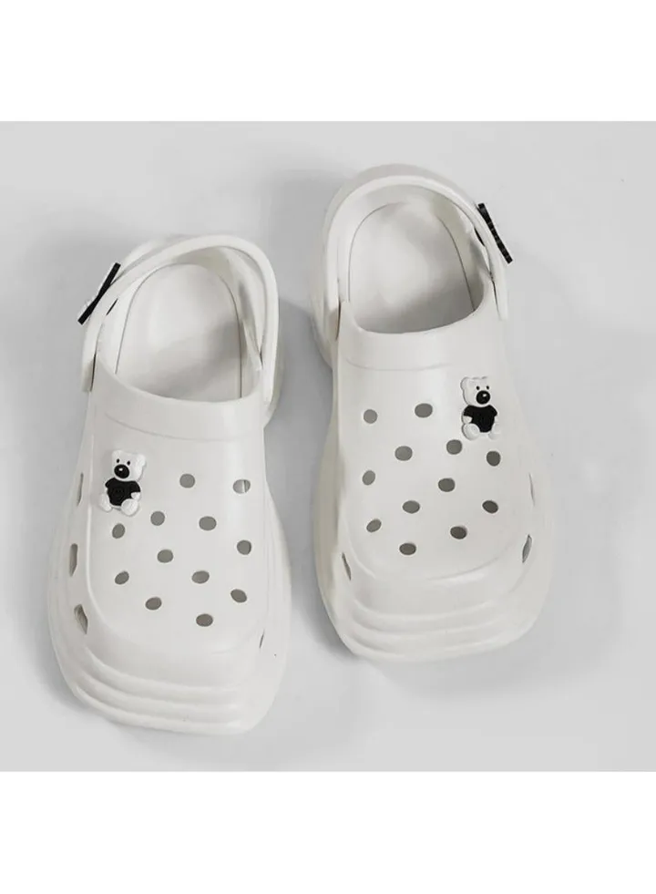 Wear Non Slip Lightweight Perforated Shoes For External Wear