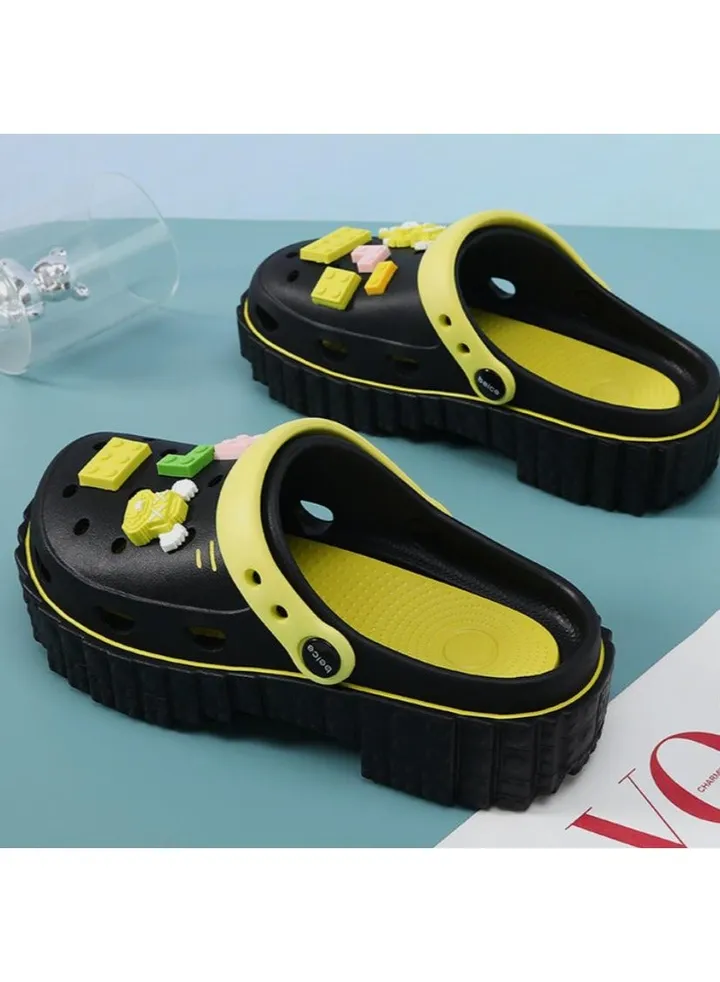 Wear Non Slip Lightweight Perforated Shoes For External Wear
