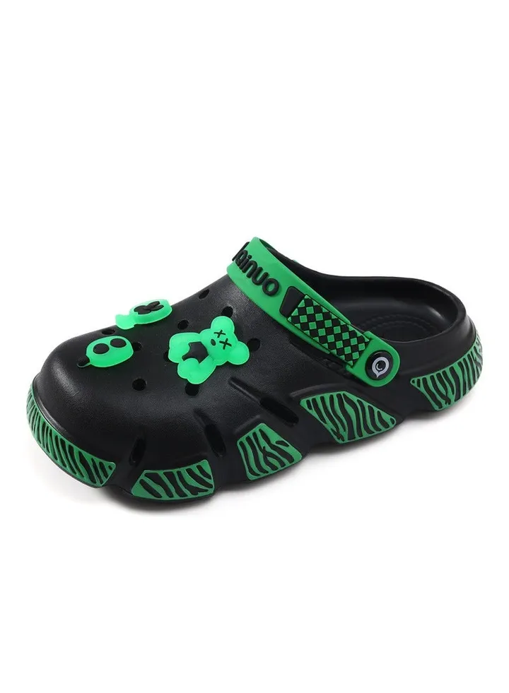 Wear Non Slip Lightweight Perforated Shoes For External Wear