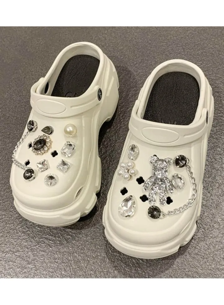 Wear Non Slip Lightweight Perforated Shoes For External Wear