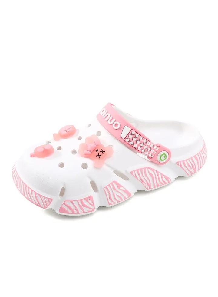 Wear Non Slip Lightweight Perforated Shoes For External Wear