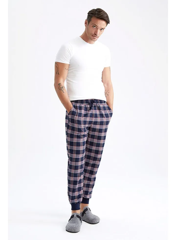 Man Navy Woven Bottoms