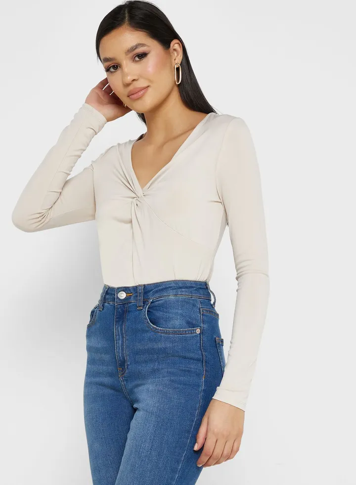 Front Twisted Top