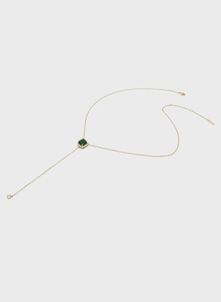 Berrie Short Necklaces