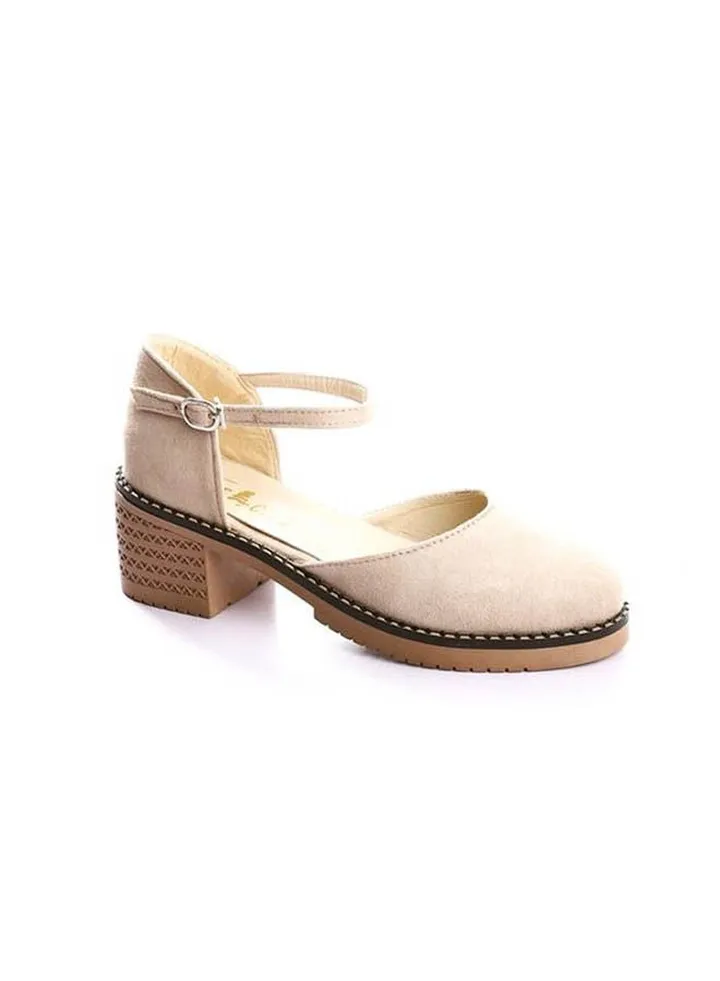 Buckled Medium Heel Pump Beige