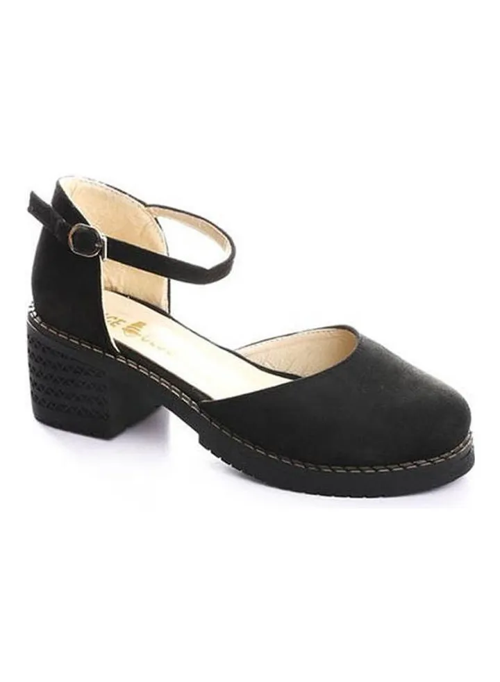 Buckled Medium Heel Pump Black