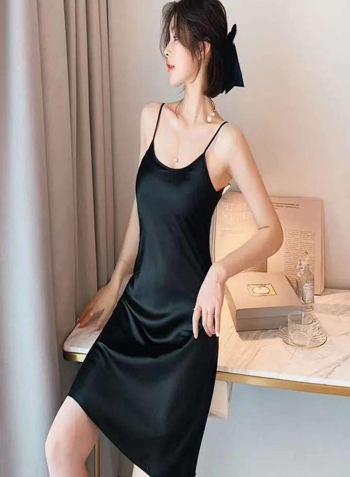 Ladies Satin Luxury Solid Color Sling Nightdress Glamorous Silk nightdress (Black)