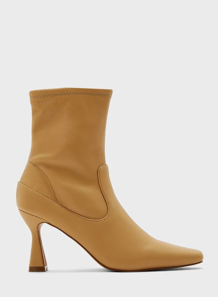 Vmlilla Boots
