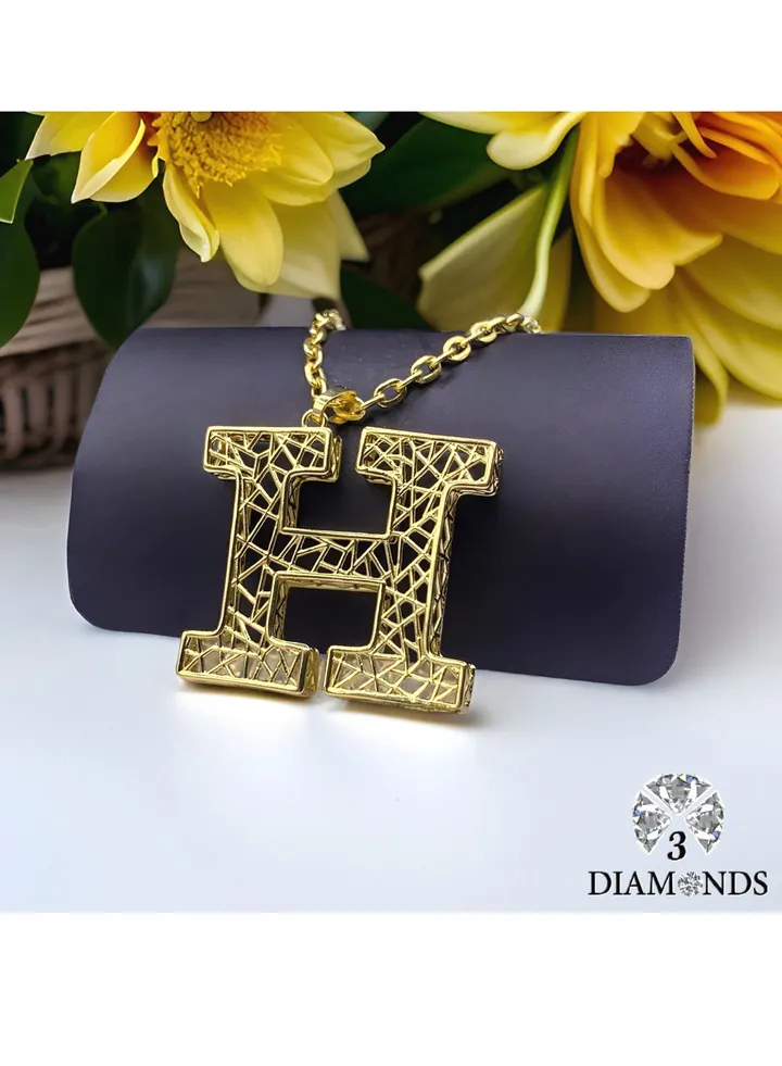 Elegant Women's High-Quality H-Shaped Pendant Necklace, Gold Plated – Stylish, Durable, Perfect for Gifts and Special Occasions