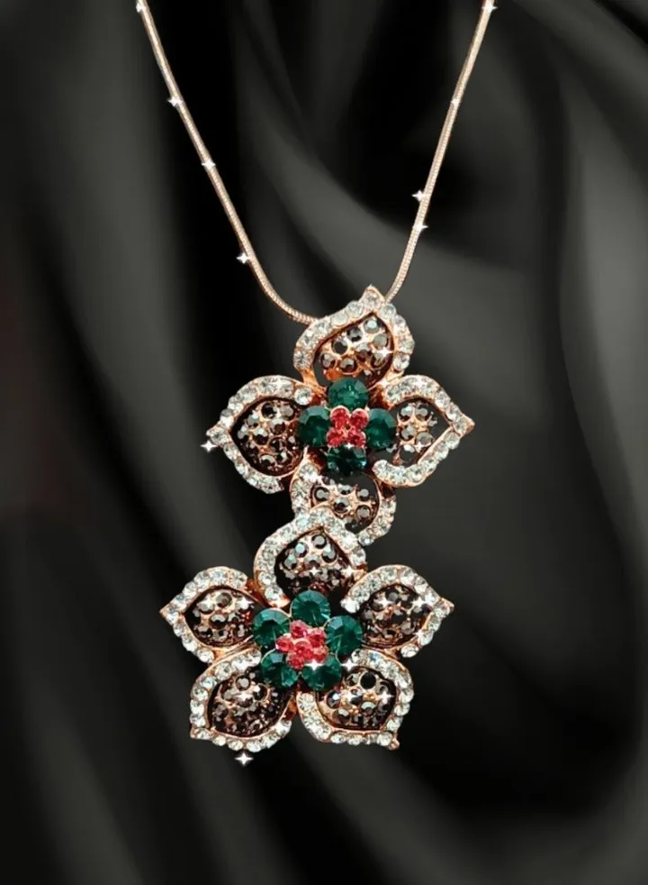 Flower Shape Pendant Necklace For Women - Gold Plated, High Quality