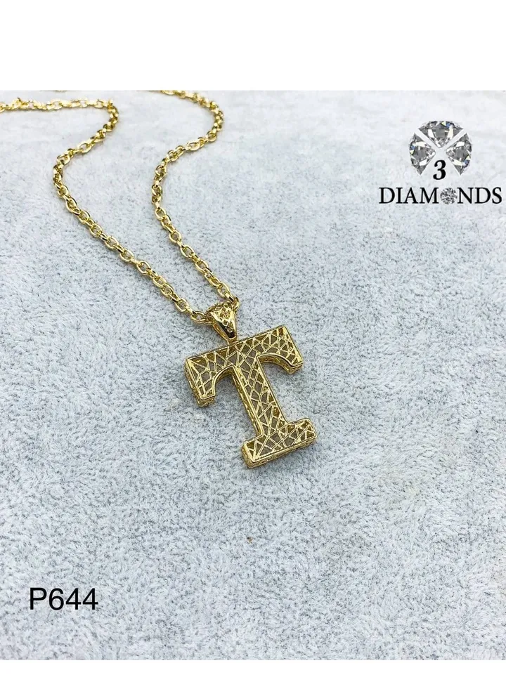 Elegant Women's High-Quality T-Shaped Pendant Necklace, Gold Plated – Stylish, Durable, Perfect for Gifts and Special Occasions