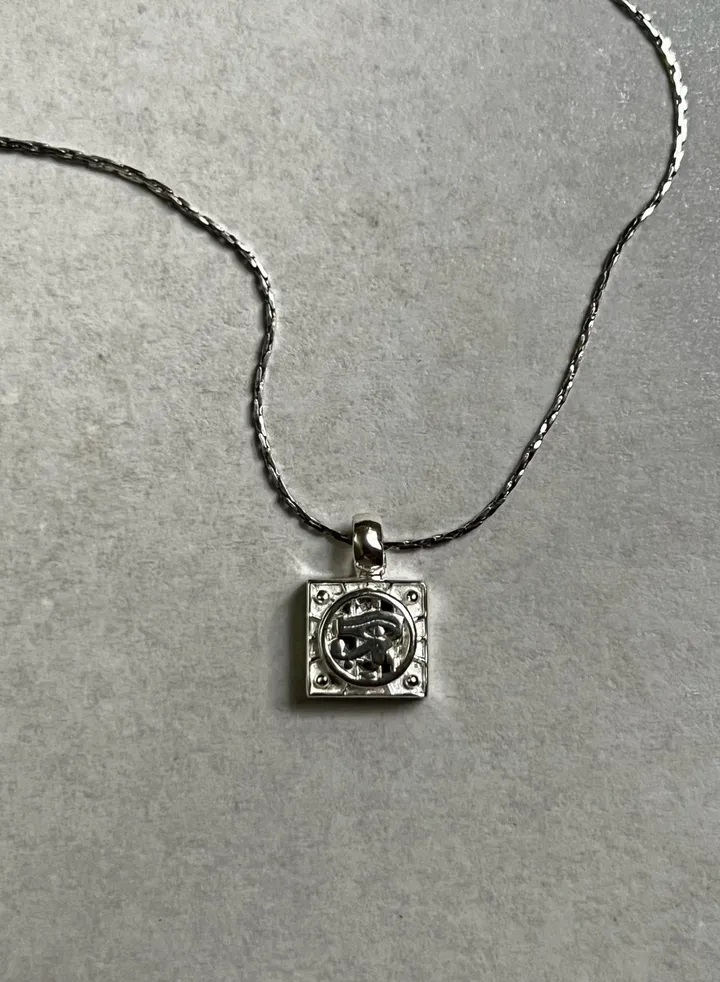 Horus eyes bygone royal necklace