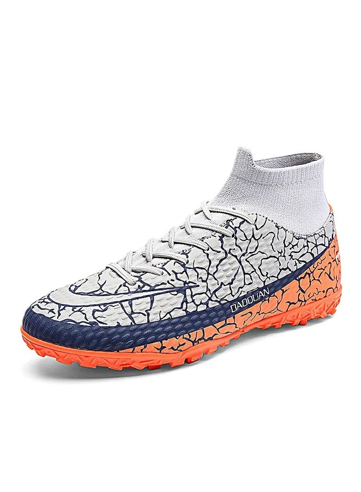 New Comfortable Football Shoes for Men And Women