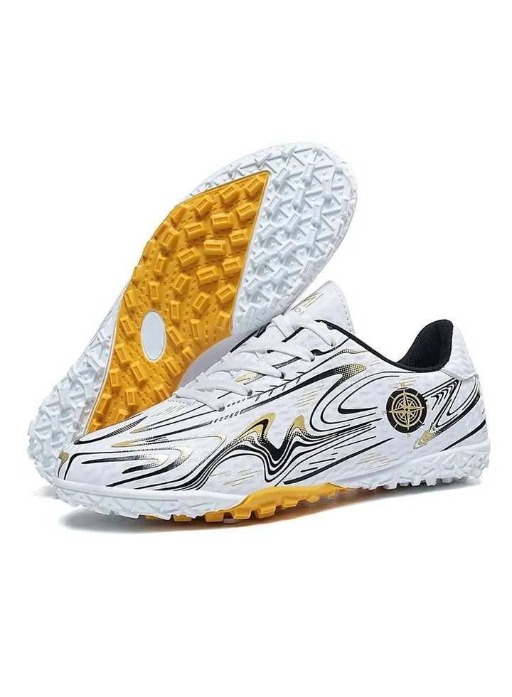 New Low Top Comfortable and Breathable Football Shoe