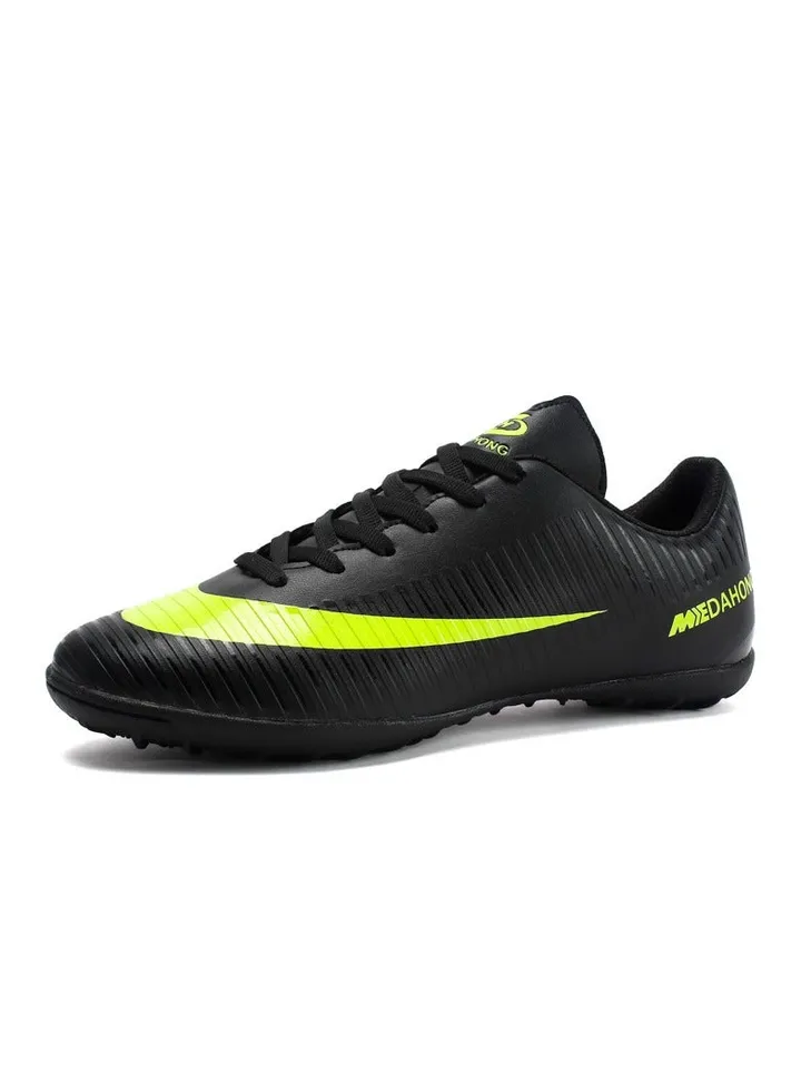 New Comfortable Football Shoes for Men And Women