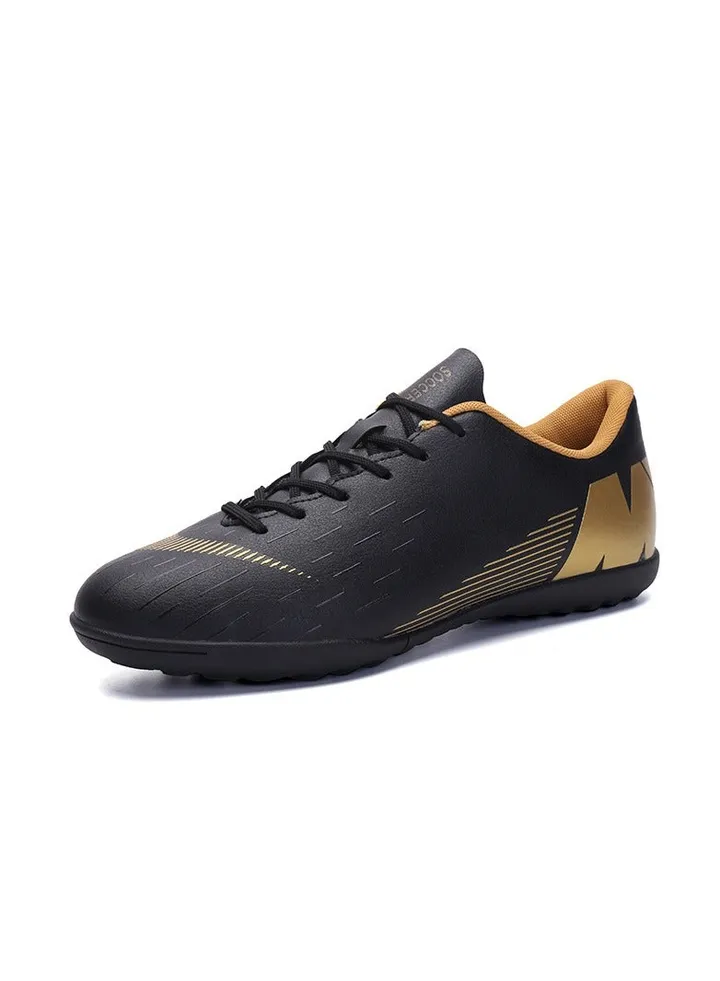 New Comfortable Football Shoes for Men And Women