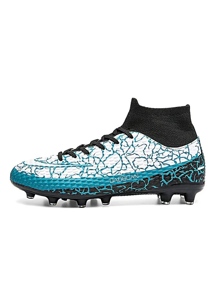 New Comfortable Football Shoes for Men And Women