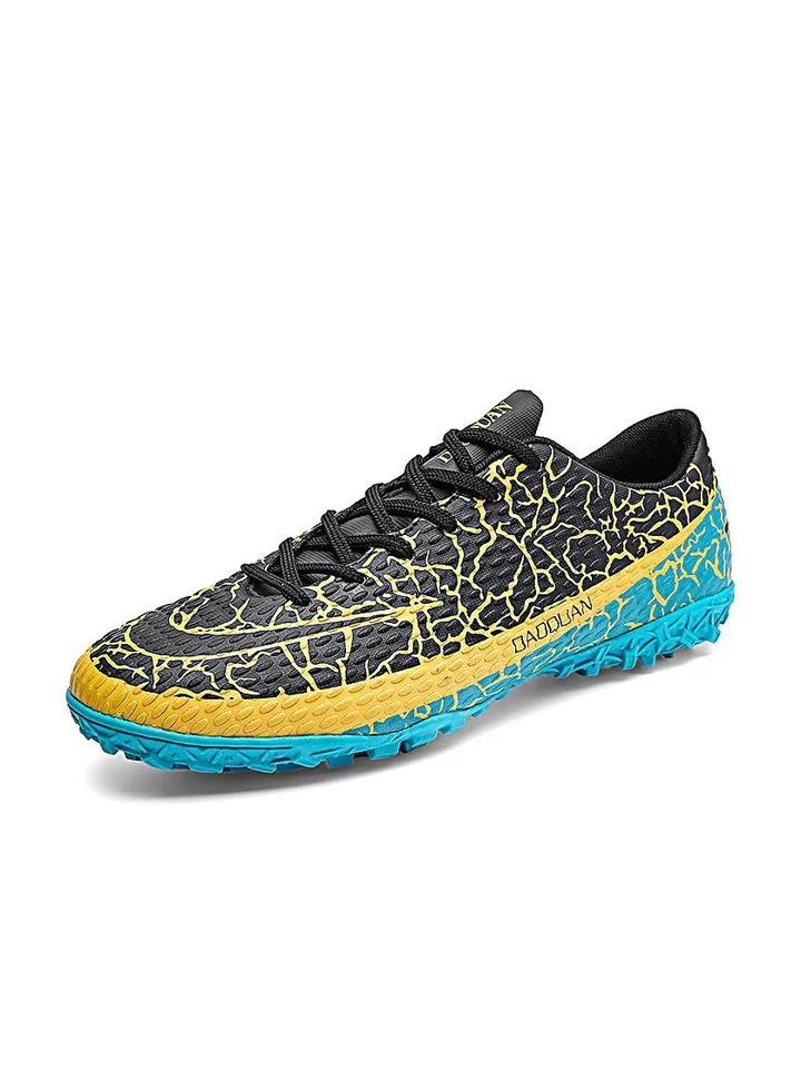 New Comfortable Football Shoes for Men And Women