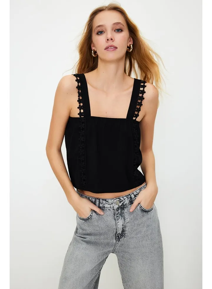 Black Lace Detailed Crinkle Woven Blouse TWOSS24BZ00024