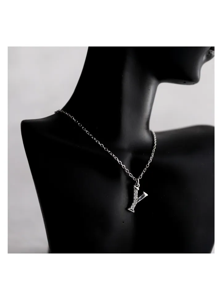 A unique silver women's chain with a letter pendant design Y