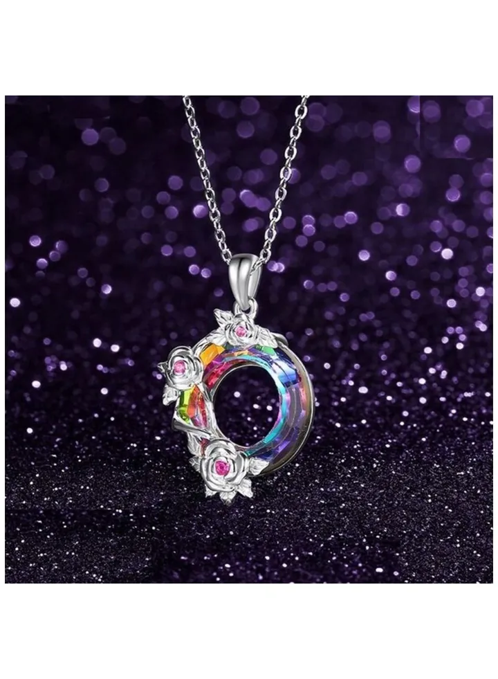 Luxurious s925 sterling silver necklace studded with a piece of Australian crystal