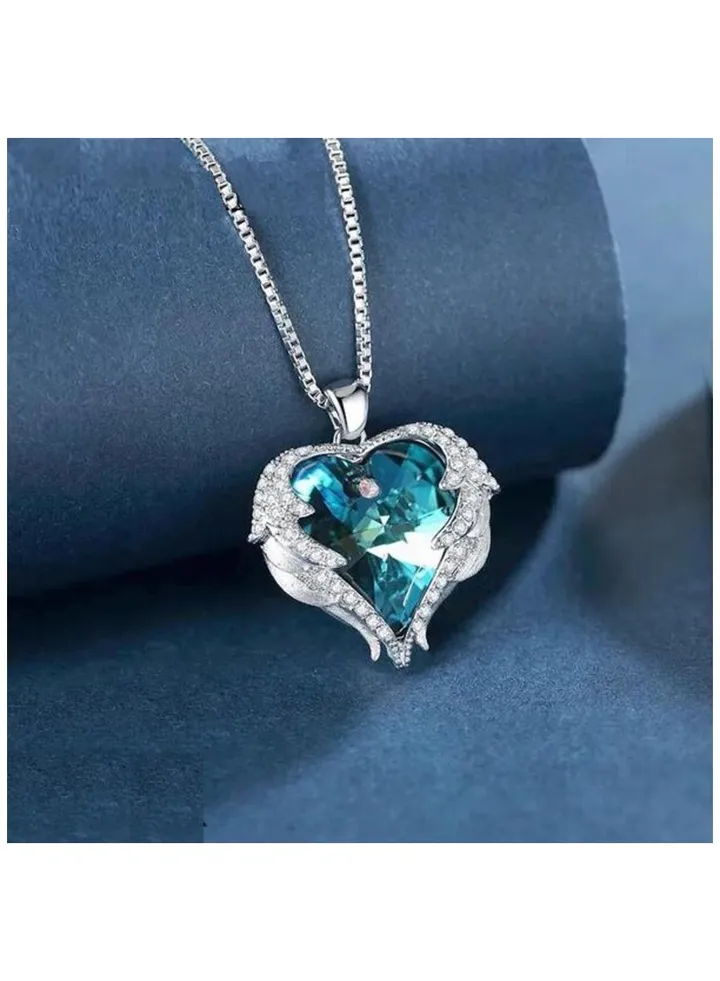 An elegant high-quality stainless steel necklace inlaid with white micro zircon