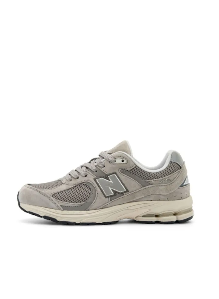 New versatile sports shoes