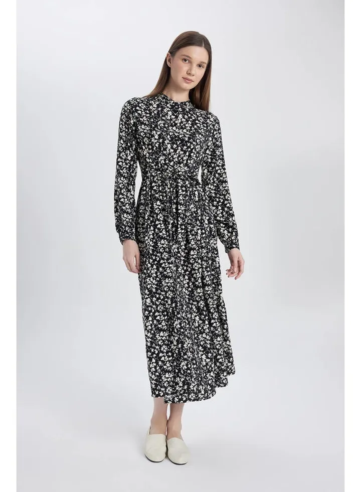 Woman Tiered Tipped Neck Long Sleeve Woven Dress