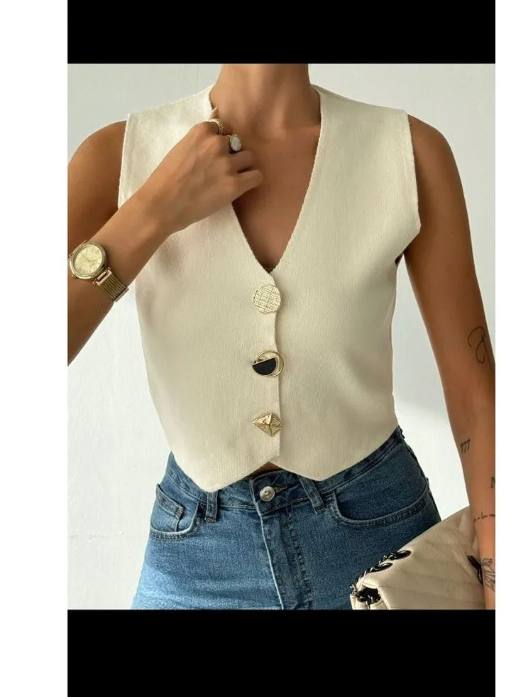 vest off shoulder