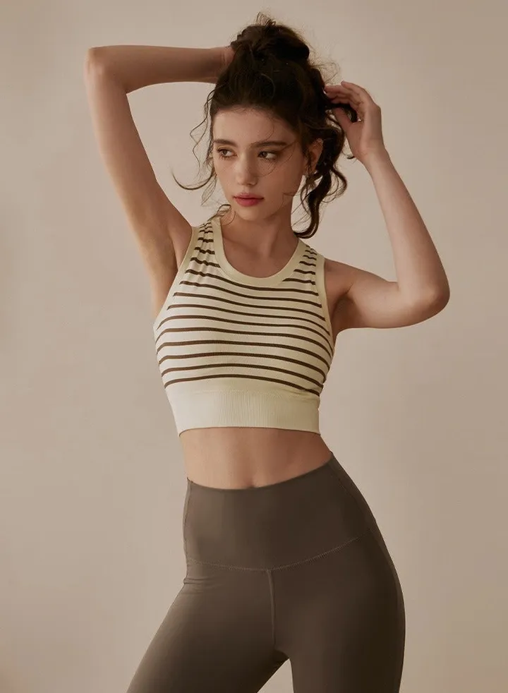 Sports underwear Shock-proof saggy one-piece yoga vest with chest pad Wear a high-elastic striped fitness bra.