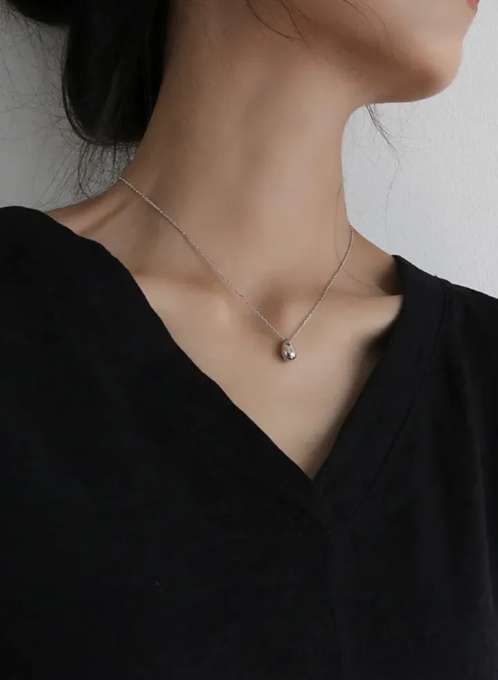 Stylish Stainless Steel Silver Plated Necklace For Women