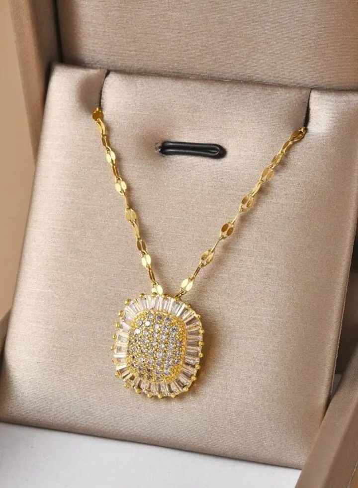 Elegant 18k Gold Plated Stainless Steel Necklace For Women