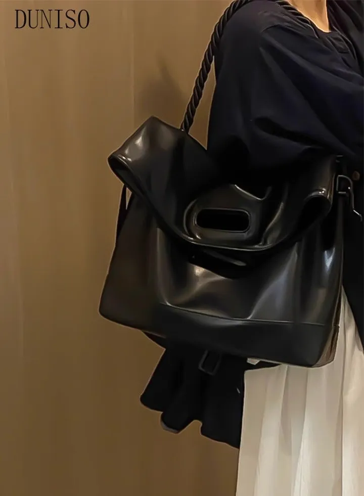 Women's Shoulder Tote Bag Faux Leather Handbag for Women Large Capacity Messenger Fashionable Travel Shoulder Bag for Ladies Girls College Students