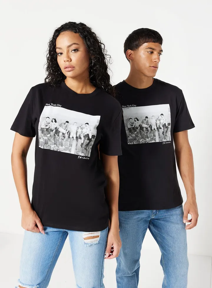 Unisex FRIENDS Graphic T-Shirt Black