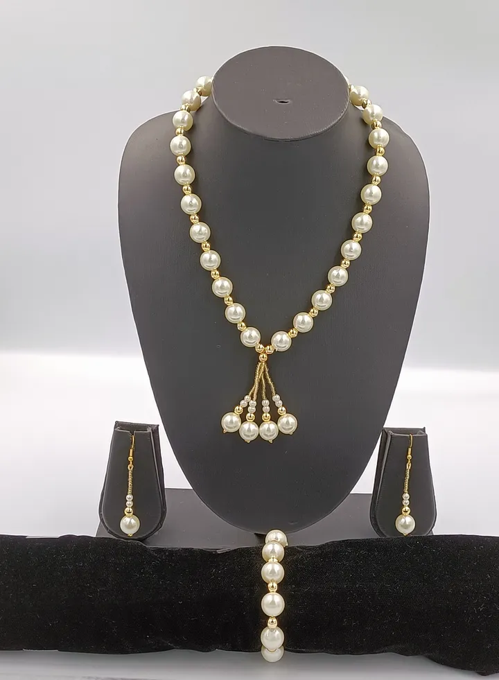 Faux Pearl White / Gold Inlaid Necklace Earrings and Bracelet 3-piece Fashion Jewelry Set for Women and Girls