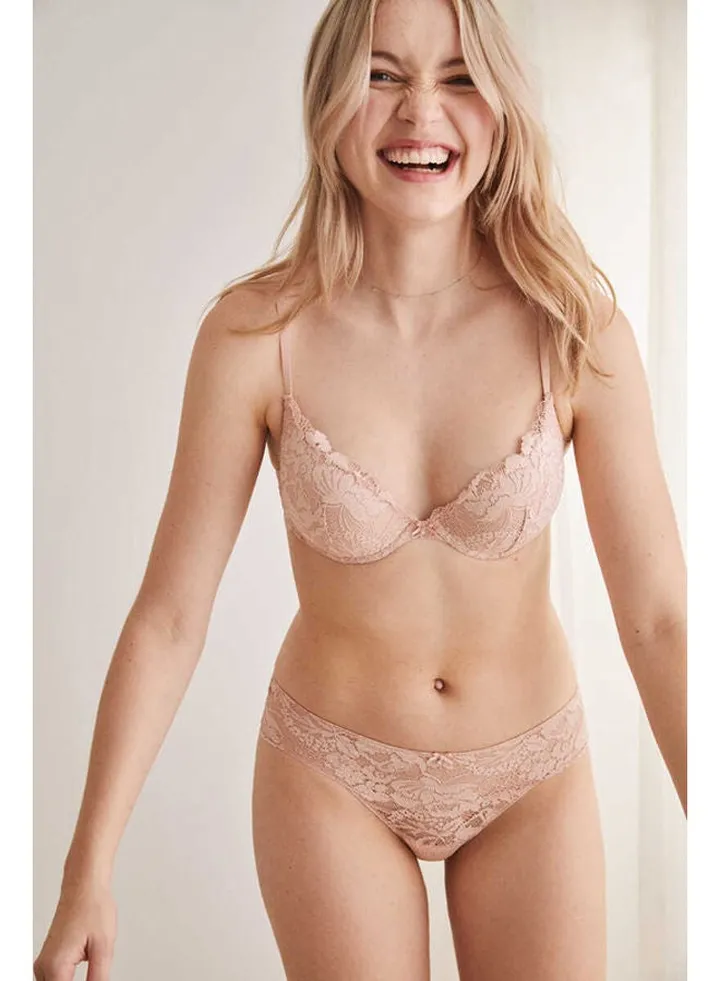 Wide lace briefs
