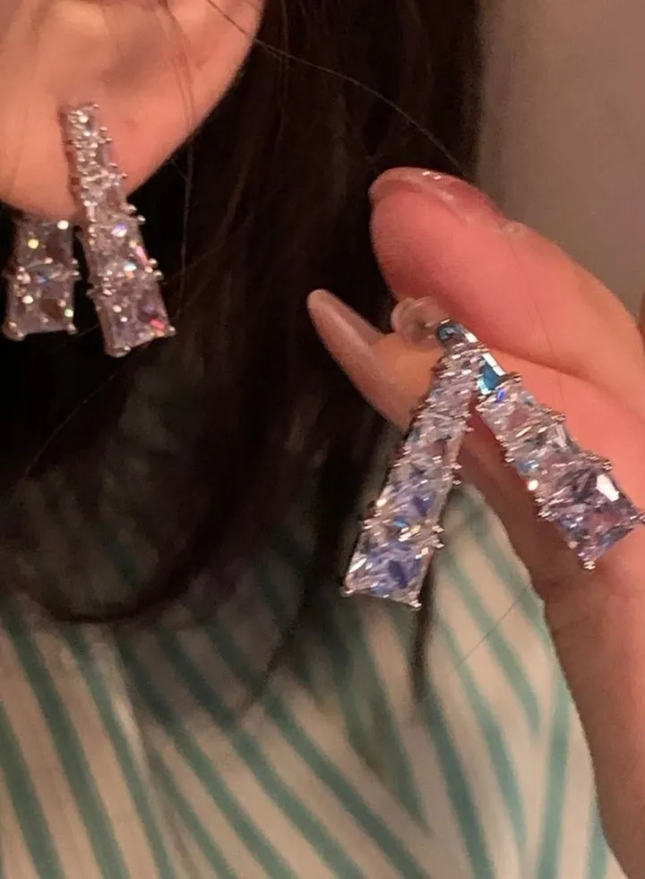 Elegant And Trendy Earrings For Women