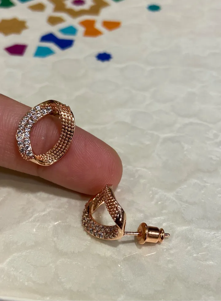 Rose gold cubic zircon earring