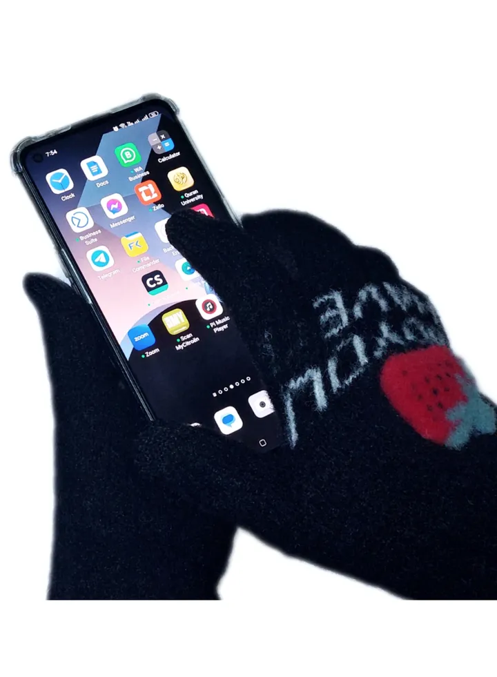 Women girly strawberry mobile screen touch fingers winter wool gloves