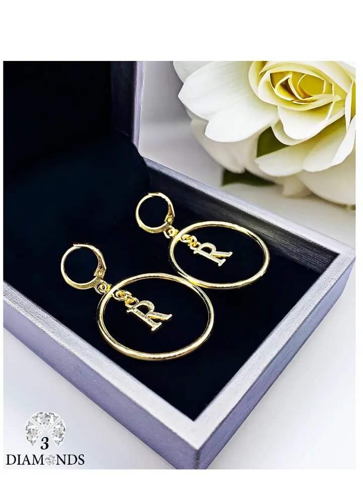 Earrings With The Letter R, Gold Plated Without Lobes - High Quality