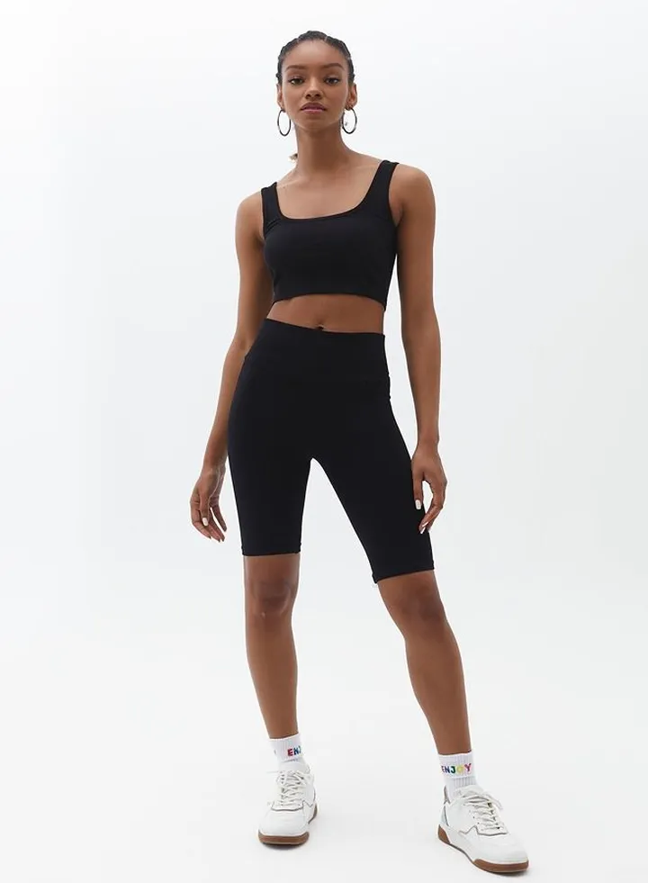 Women Black High Rise Short Legging