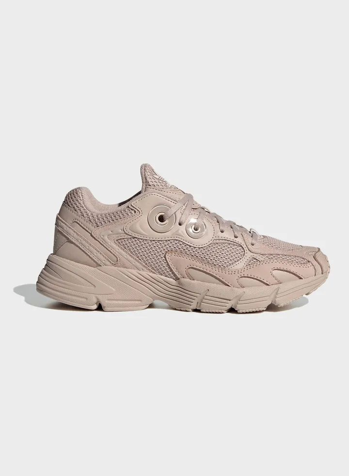 adidas ASTIR W