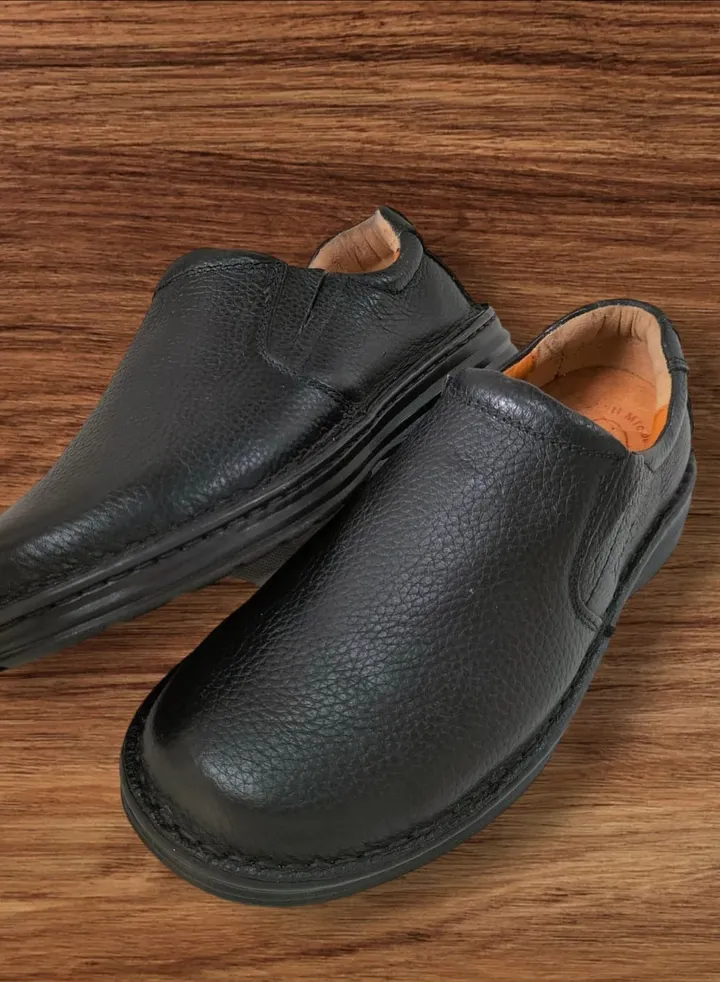 Hand Made shoes with comfort rubber sole and Medical Brush
