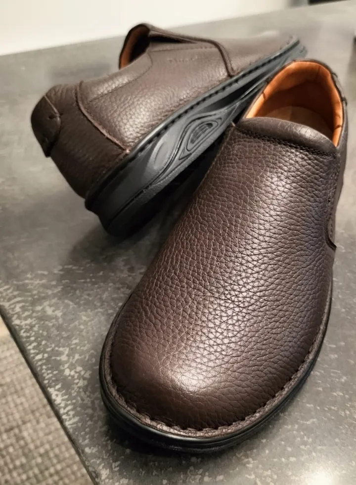 Hand Made shoes with comfort rubber sole and Medical Brush