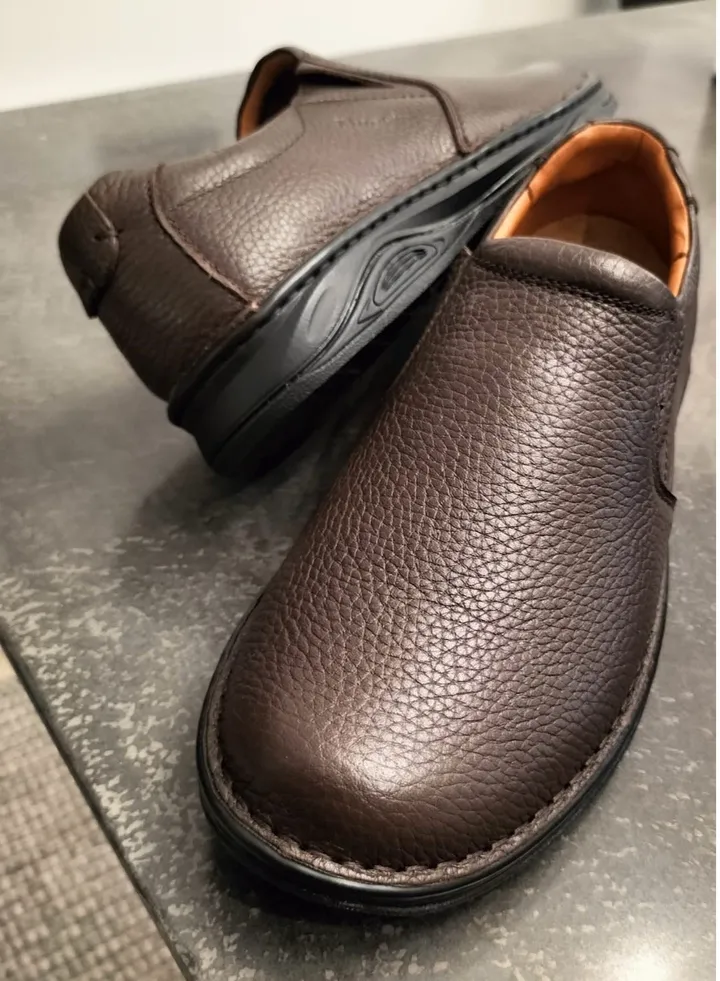 Hand Made shoes with comfort rubber sole and Medical Brush