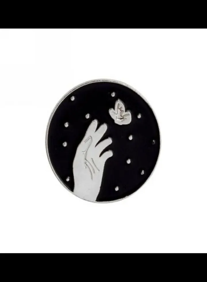 Sky Design Brooch With Hand
