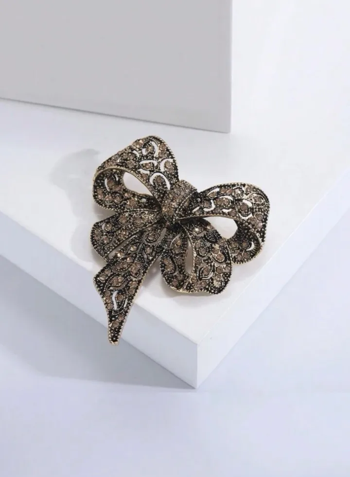 Elegant Rhinestone Bow Brooch For Women